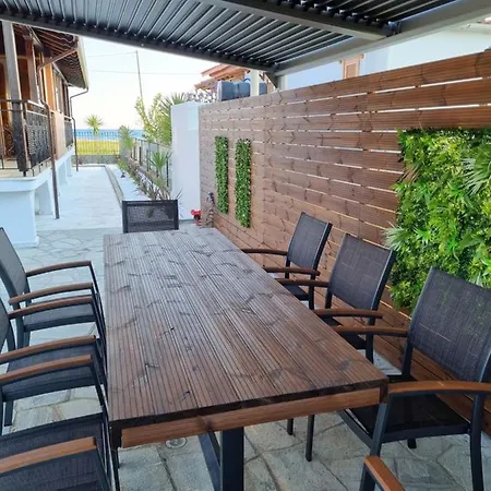 Oasis Beach House Vergia Exterior photo
